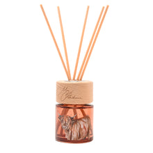 Load image into Gallery viewer, Highland cow diffuser and candle set

