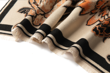 Load image into Gallery viewer, Scarf - orange / black
