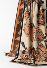 Load image into Gallery viewer, Scarf - orange / black
