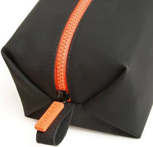 Load image into Gallery viewer, Men&#39;s wash bag
